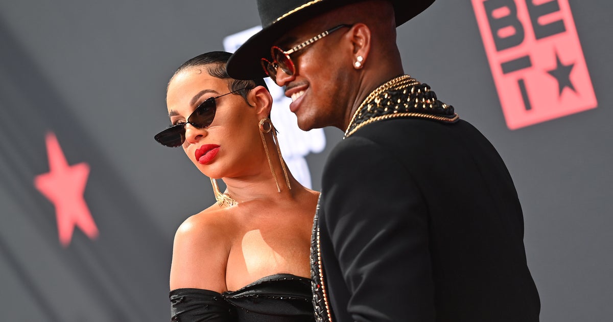 Crystal Smith: Ne-Yo's wife accuses singer of affairs with 'numerous women'  | The Independent