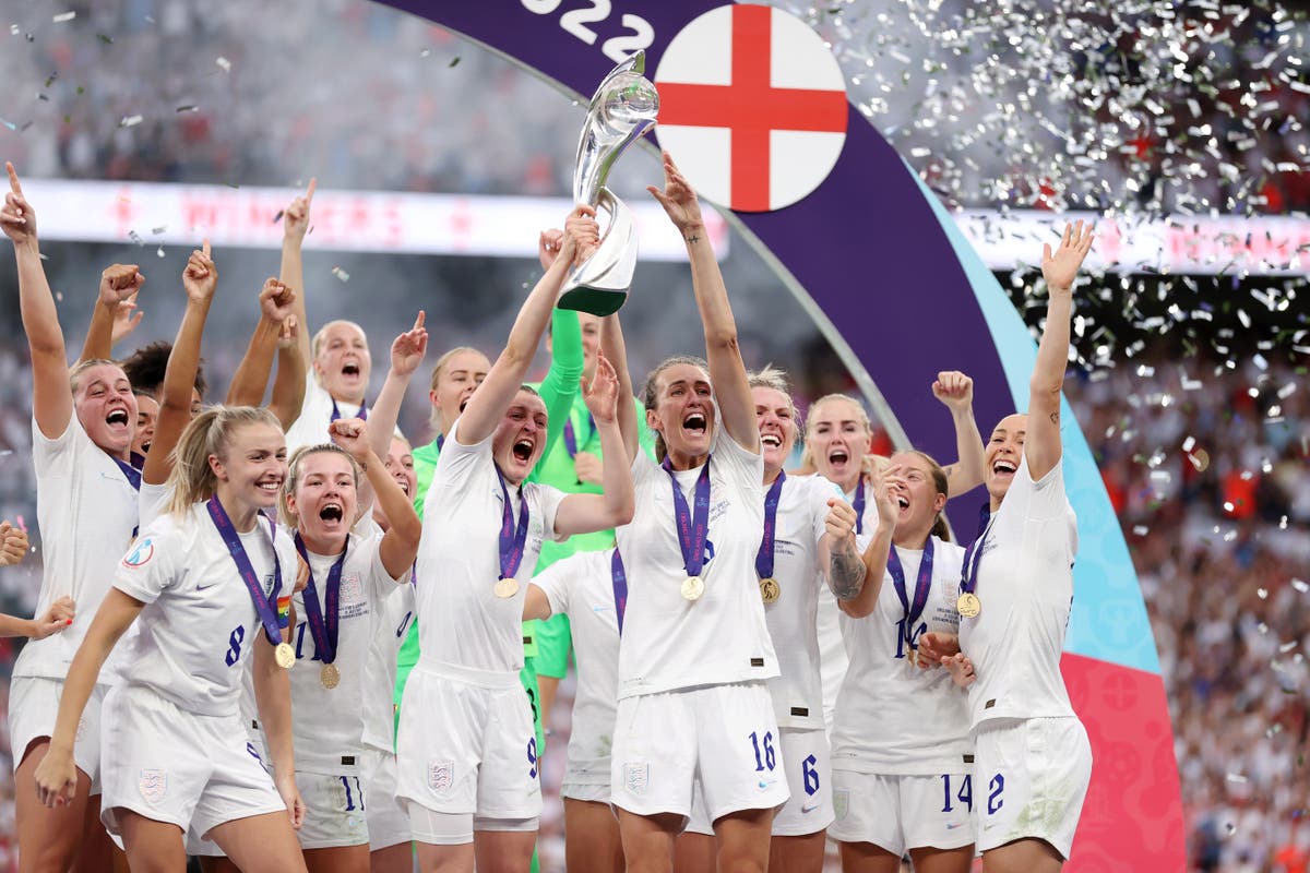 ‘Do British people really say “innit?”’: Woman’s tweet about man buying her a pint after Euros final goes viral