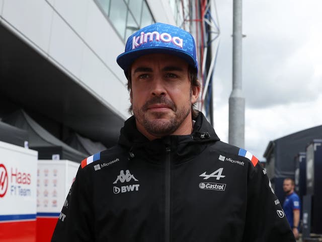 <p>Fernando Alonso has decided to join Aston Martin</p>