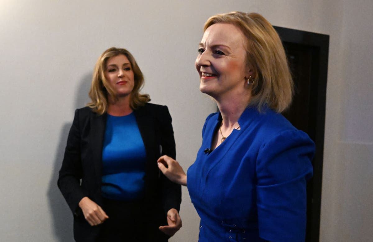 Senior Tories ‘holding talks over replacing Truss with Sunak and Mordaunt’ in unchalleged coronation Senior Tories ‘holding talks over replacing Truss with Sunak and Mordaunt’ in unchalleged coronation
