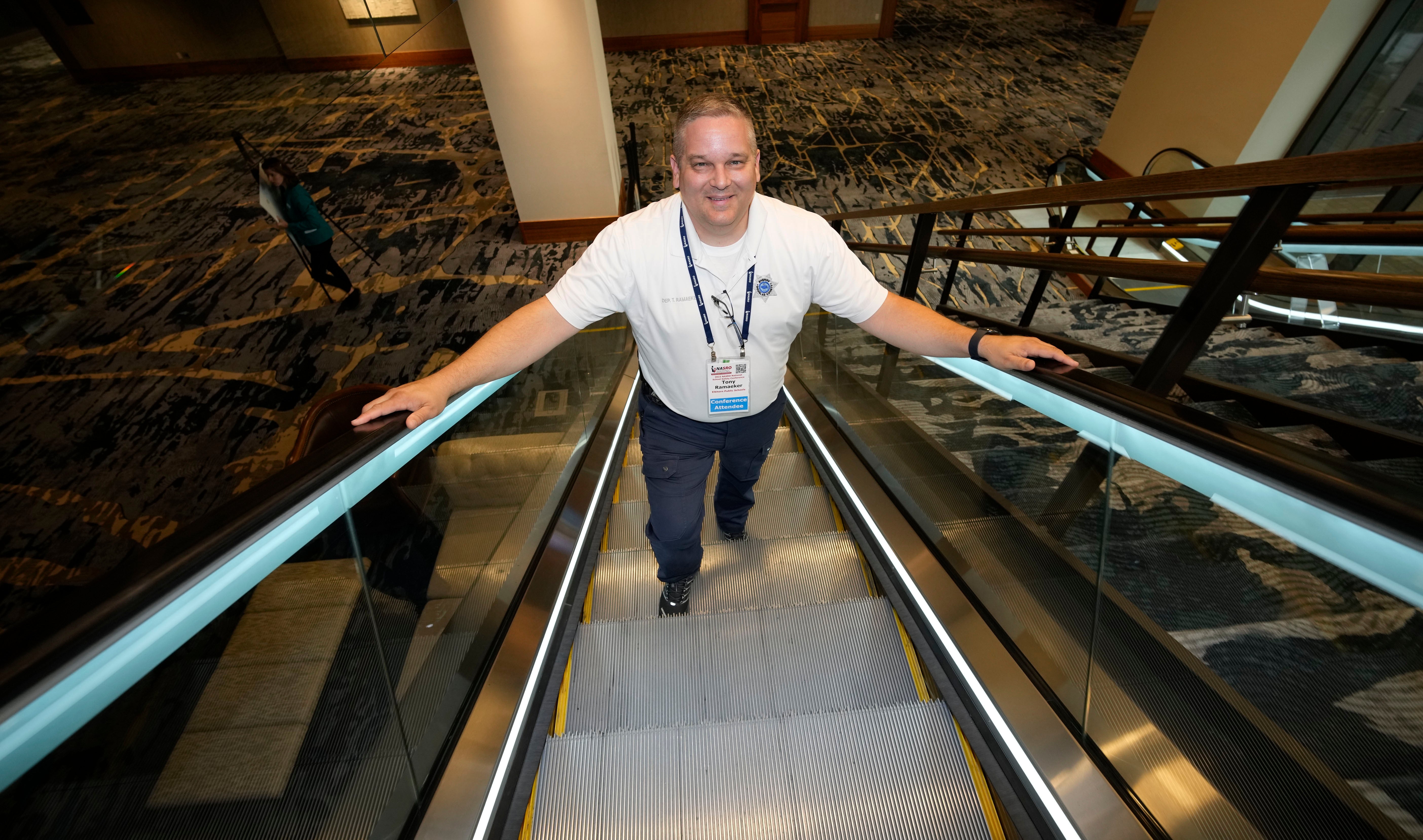 EEUU ESCUELAS LOS GUARDIAS