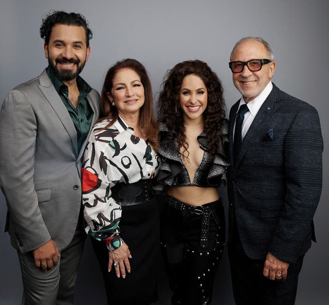 ON YOUR FEET-GIRA