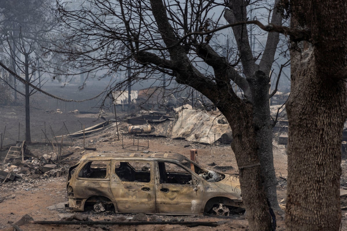 Mckinney fire: Four dead as California wildfire remains uncontained and growing