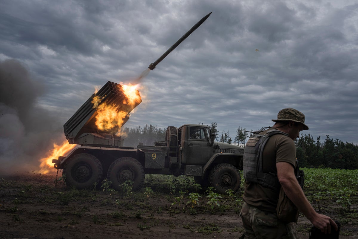 Ukrayna savaşı: Rusya, 'batılı ülkeler kararlılığımızı test etmeye çalışırsa' nükleer silah kullanabileceğini söyledi
