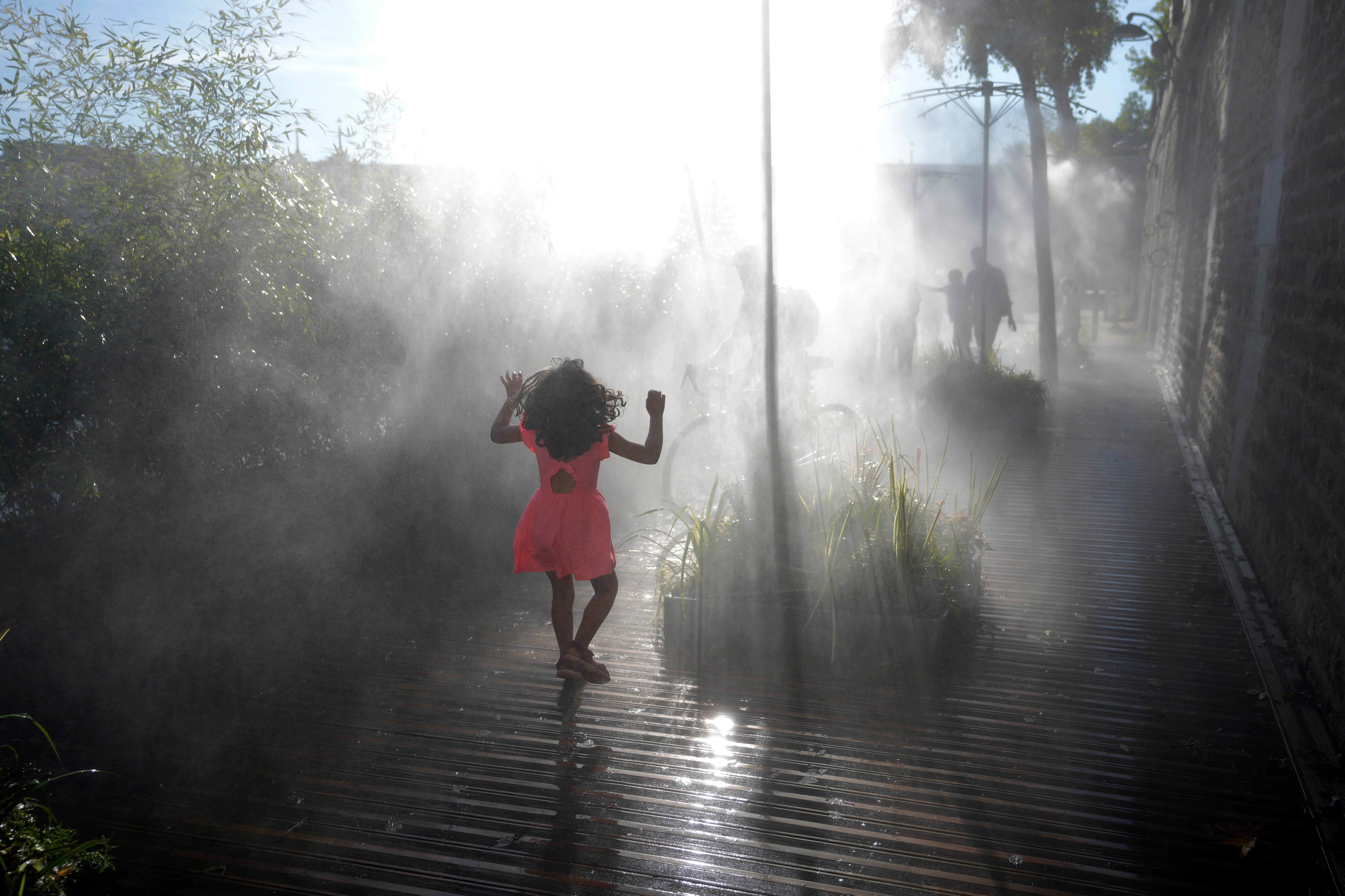 APTOPIX France Daily Life