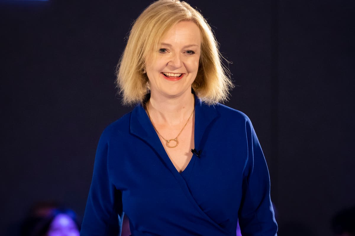 Liz Truss news - live: Foreign secretary faces fresh questions over ‘Fizz with Liz’ champagne dinner