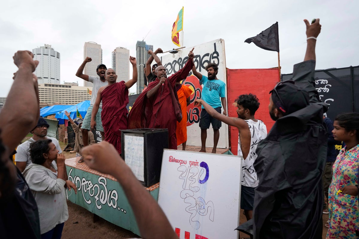 İnsan hakları grubu, Sri Lanka'nın protestocuları taciz ettiğini ve gözünü korkuttuğunu söyledi