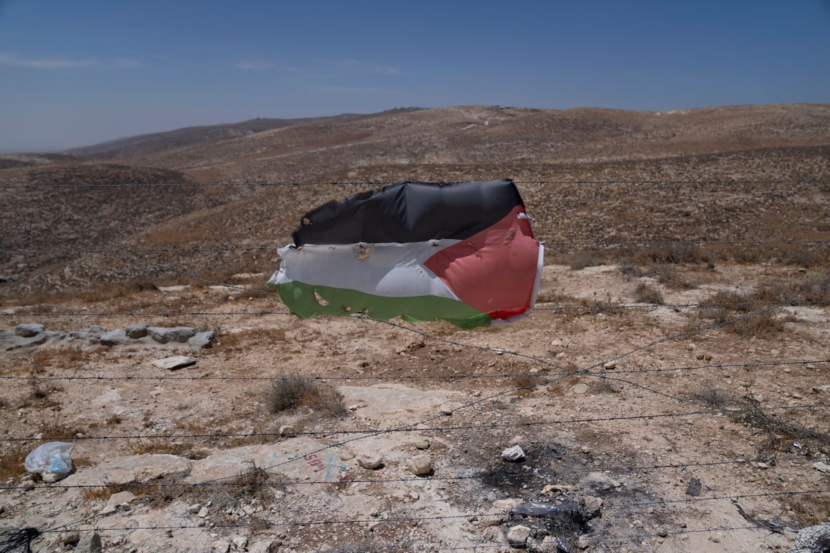 Palestinians left in tense limbo by Israeli expulsion order
