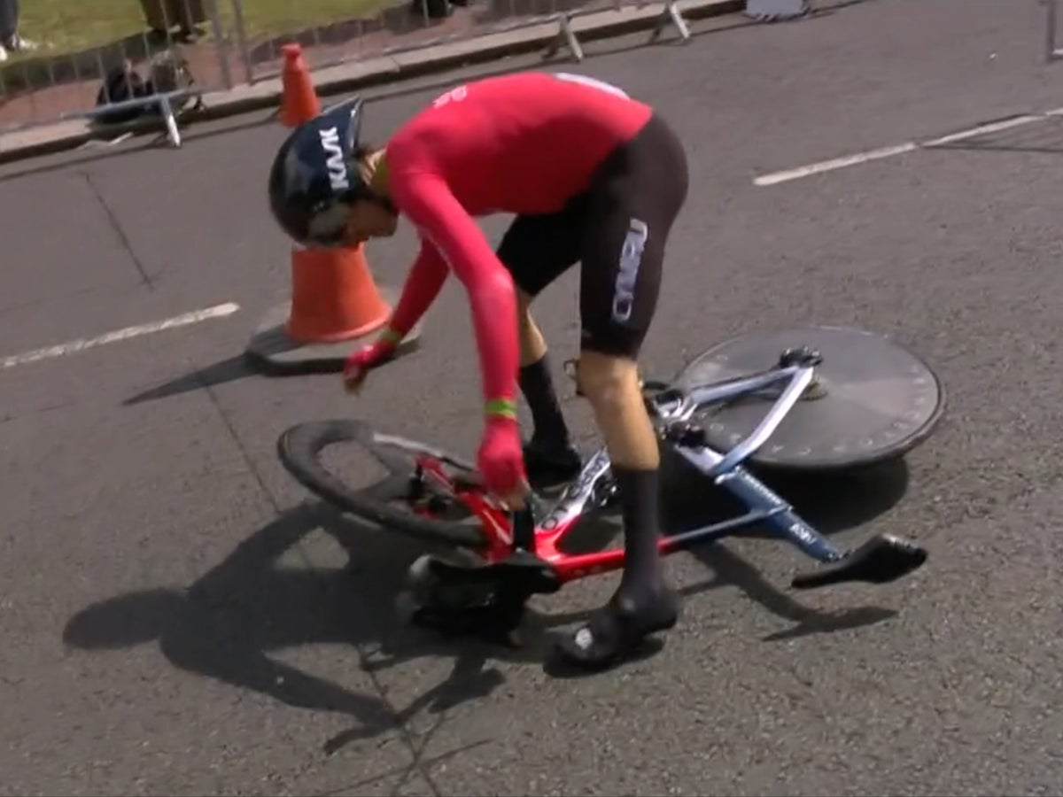 Commonwealth Games: Geraint Thomas settles for time-trial bronze after crash as Rohan Dennis wins gold