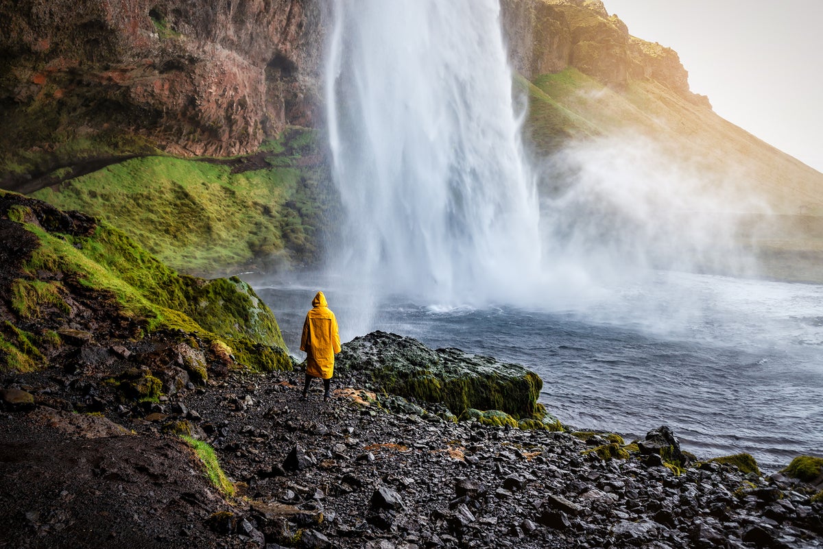 Travel Guide: Road Trip Through Iceland, LivvyLand