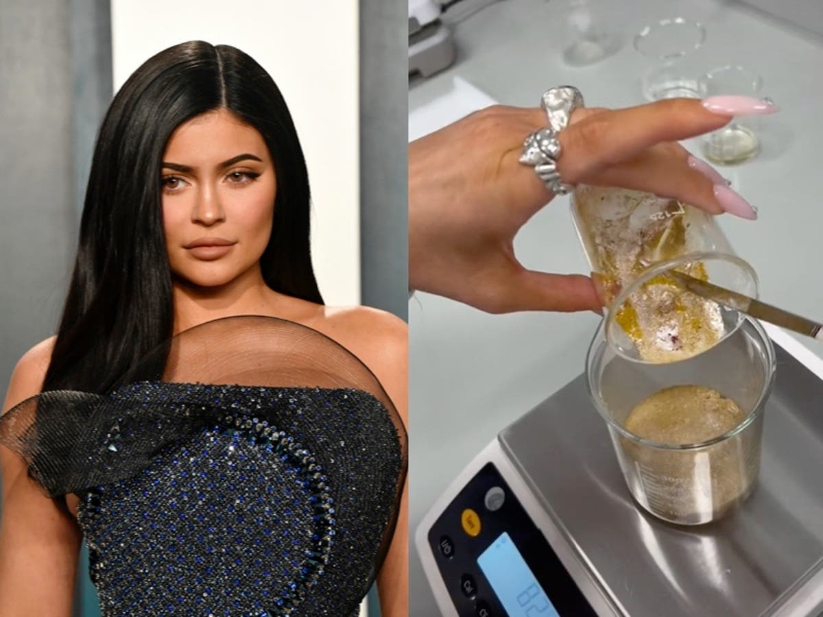 Kylie Jenner Wears UV Gloves to Get a Gel Mani