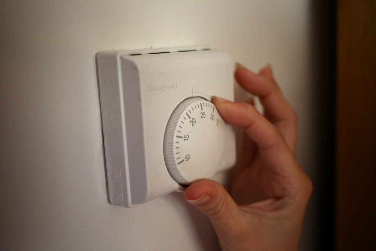 All the energy saving tips in government’s new £18m campaign from blocking door gaps to boiler use