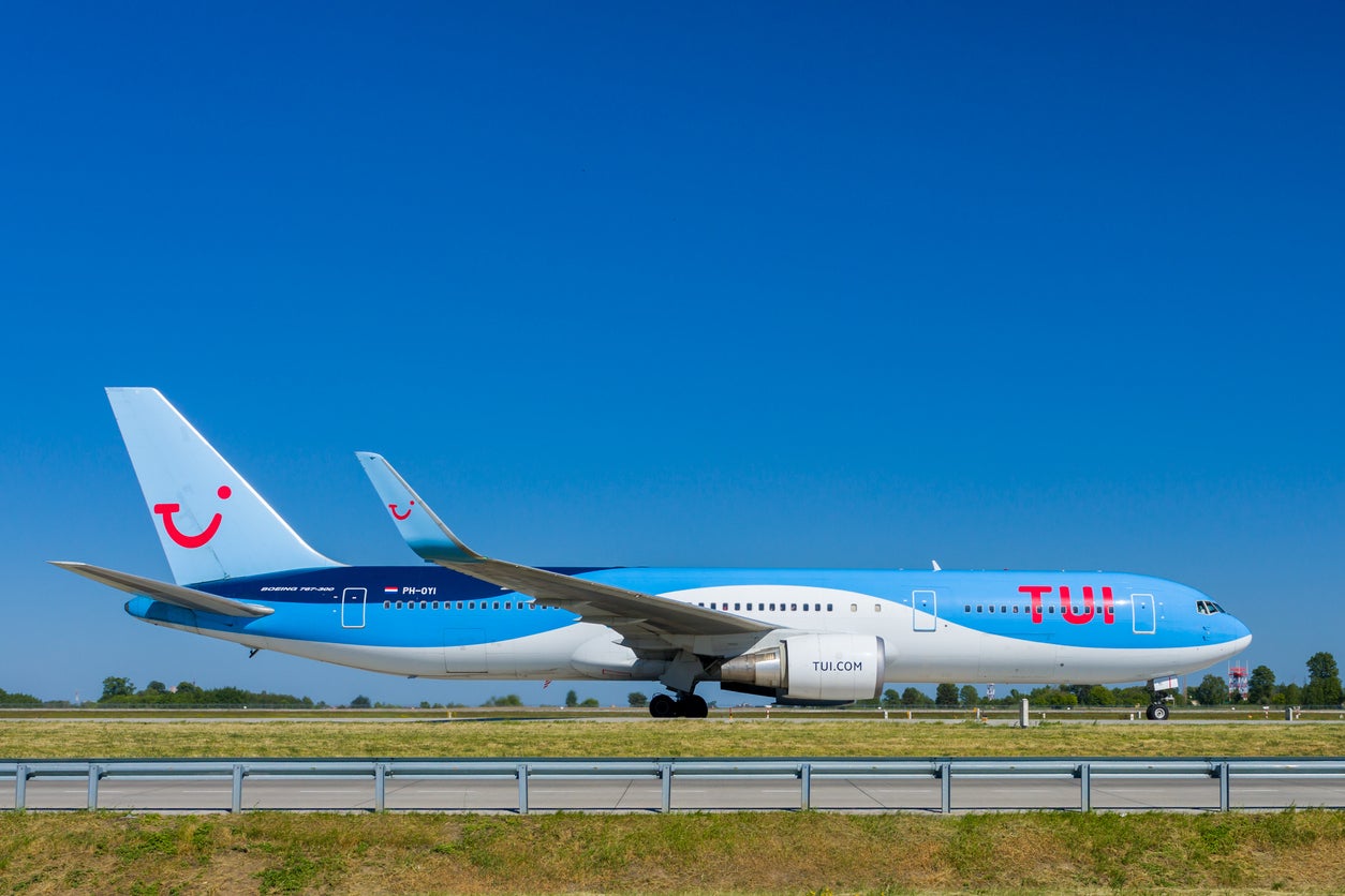 Customers on the Tui aircraft saw smoke when it landed on 30 July