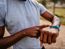 Fitness trackers motivate people to walk 40 minutes extra per day, study finds