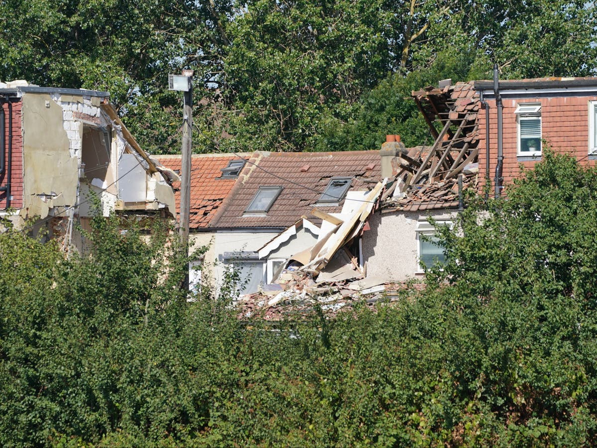 Thornton Heath explosion: Fears girl trapped in rubble of destroyed house after three children rescued Thornton Heath explosion: Fears girl trapped in rubble of destroyed house after three children rescued