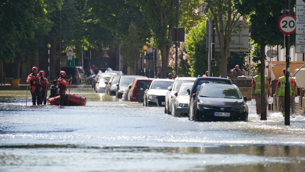 Islington flood: Four rescued and 50 properties damaged as burst water ...