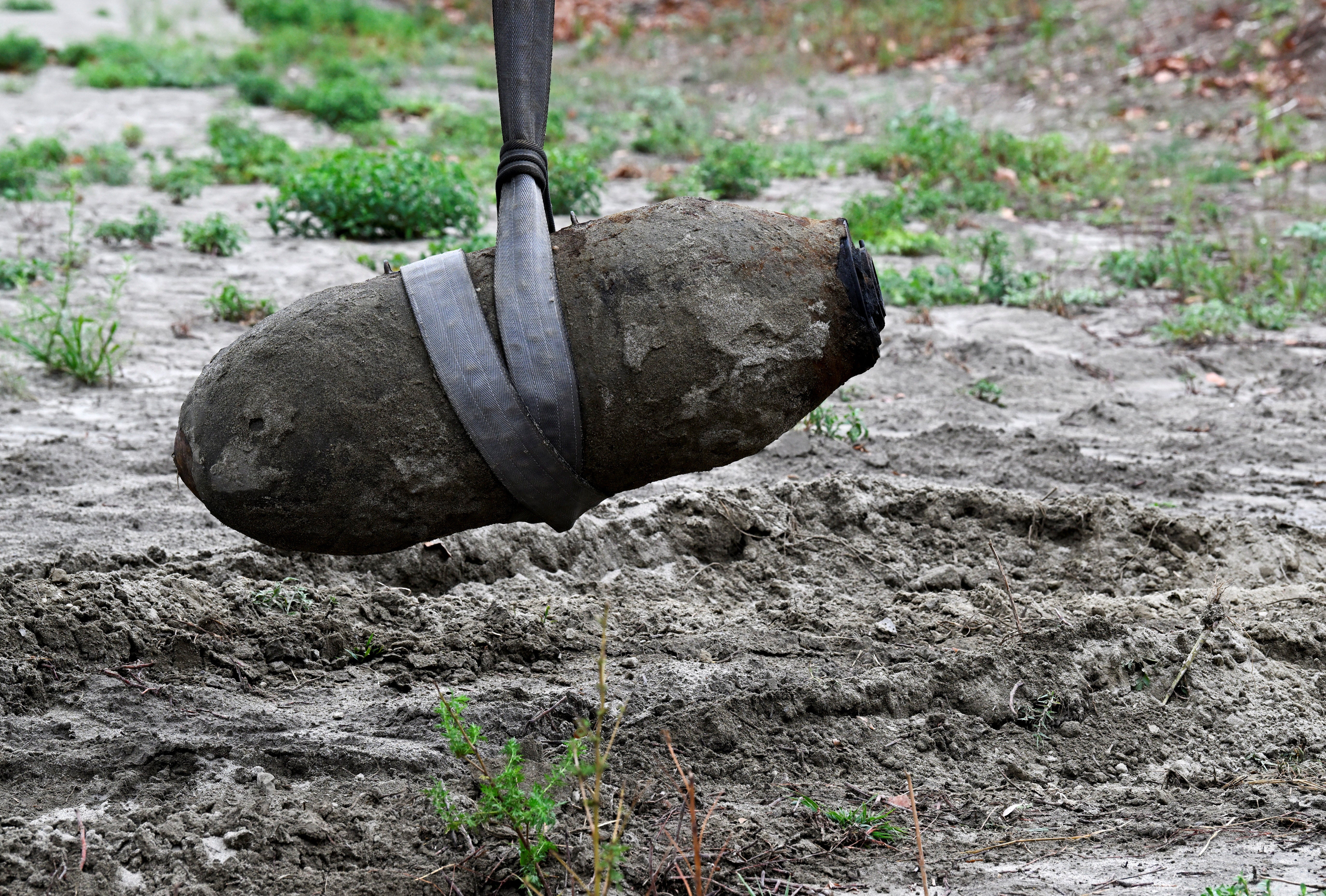 The device is removed from the dried-up river Po