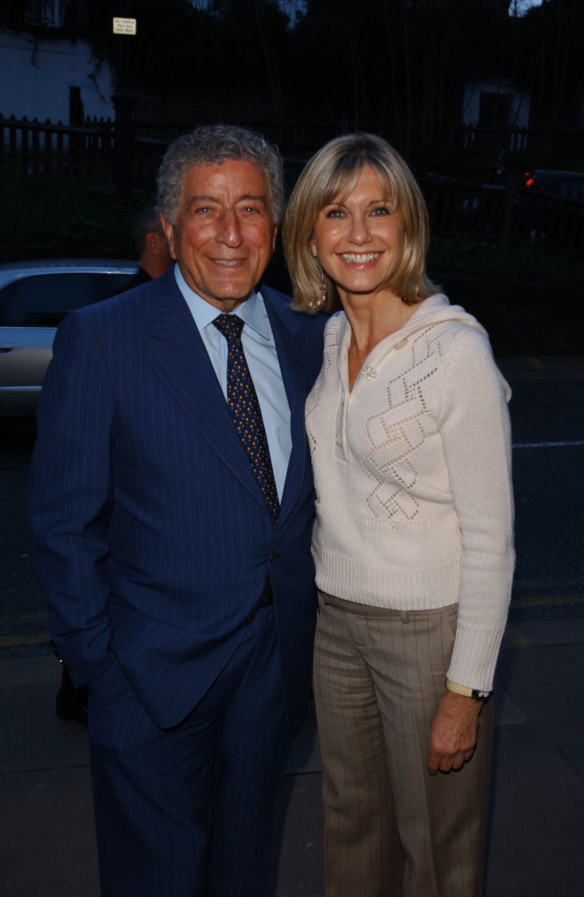 Tony Bennett with Dame Olivia Newton-John (Ian West/PA)