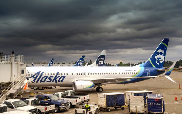 Un Boeing 737 de Alaska Airlines en el aeropuerto de Seattle Tacoma
