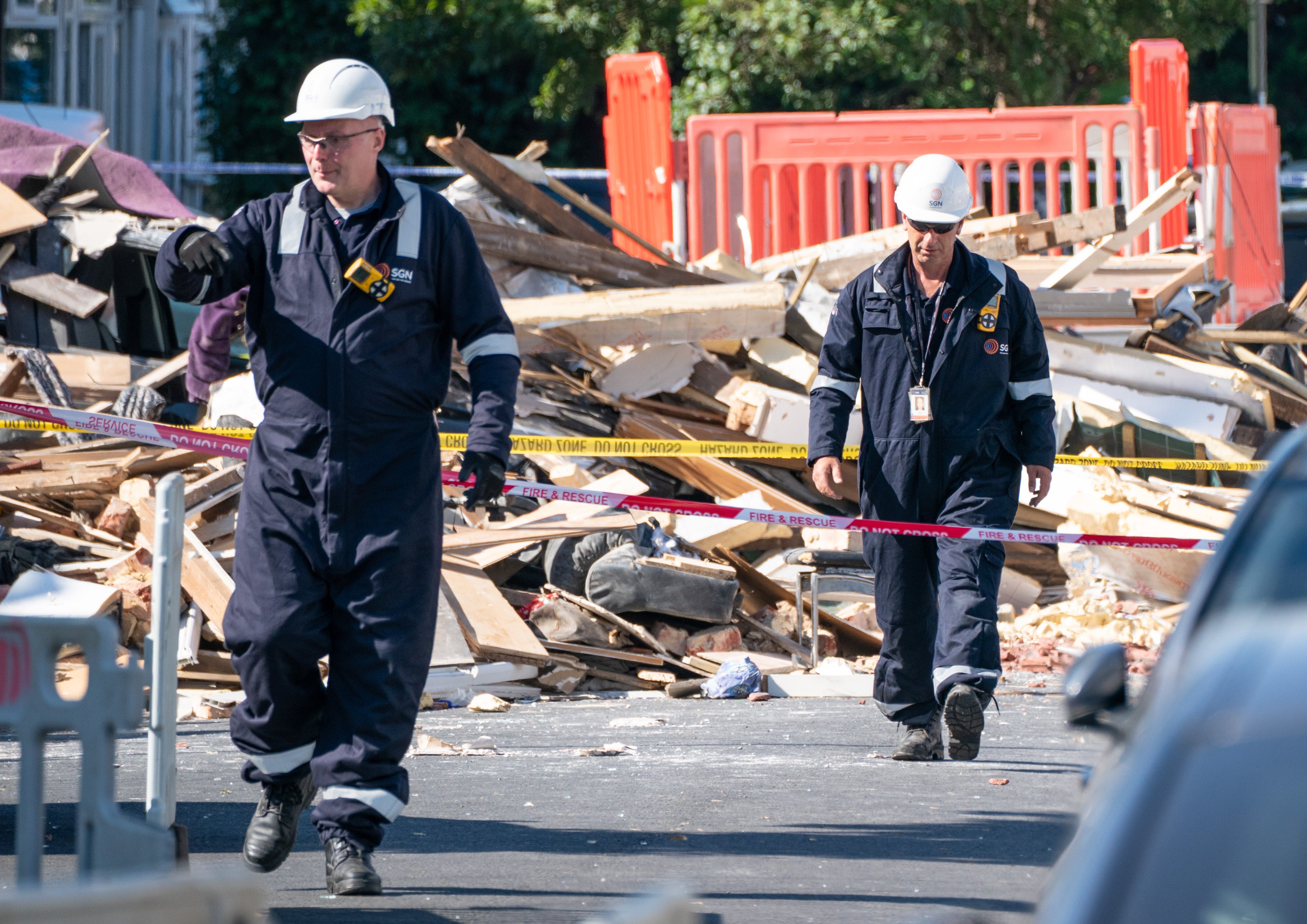 Engineers at the scene of the explosion on Galpin’s Road in Thornton Heath