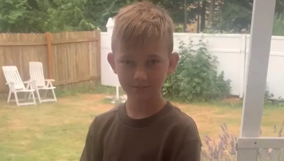 Neighbour raises $24,000 for boy, 11, scammed by man who paid for lemonade with fake $100 bill