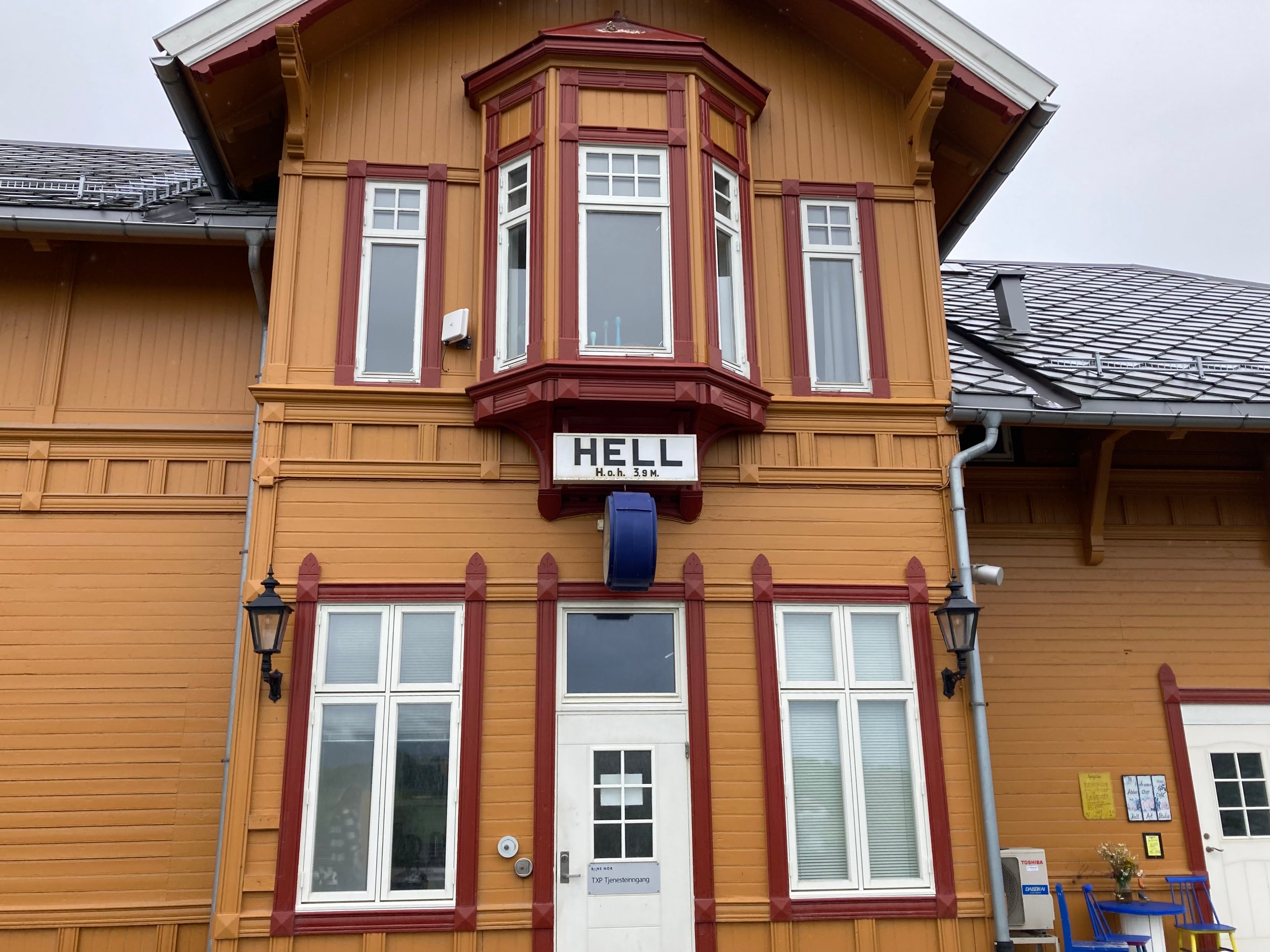 Hell’s charming railway station, located across the Stjørdalselva river from Trondheim airport