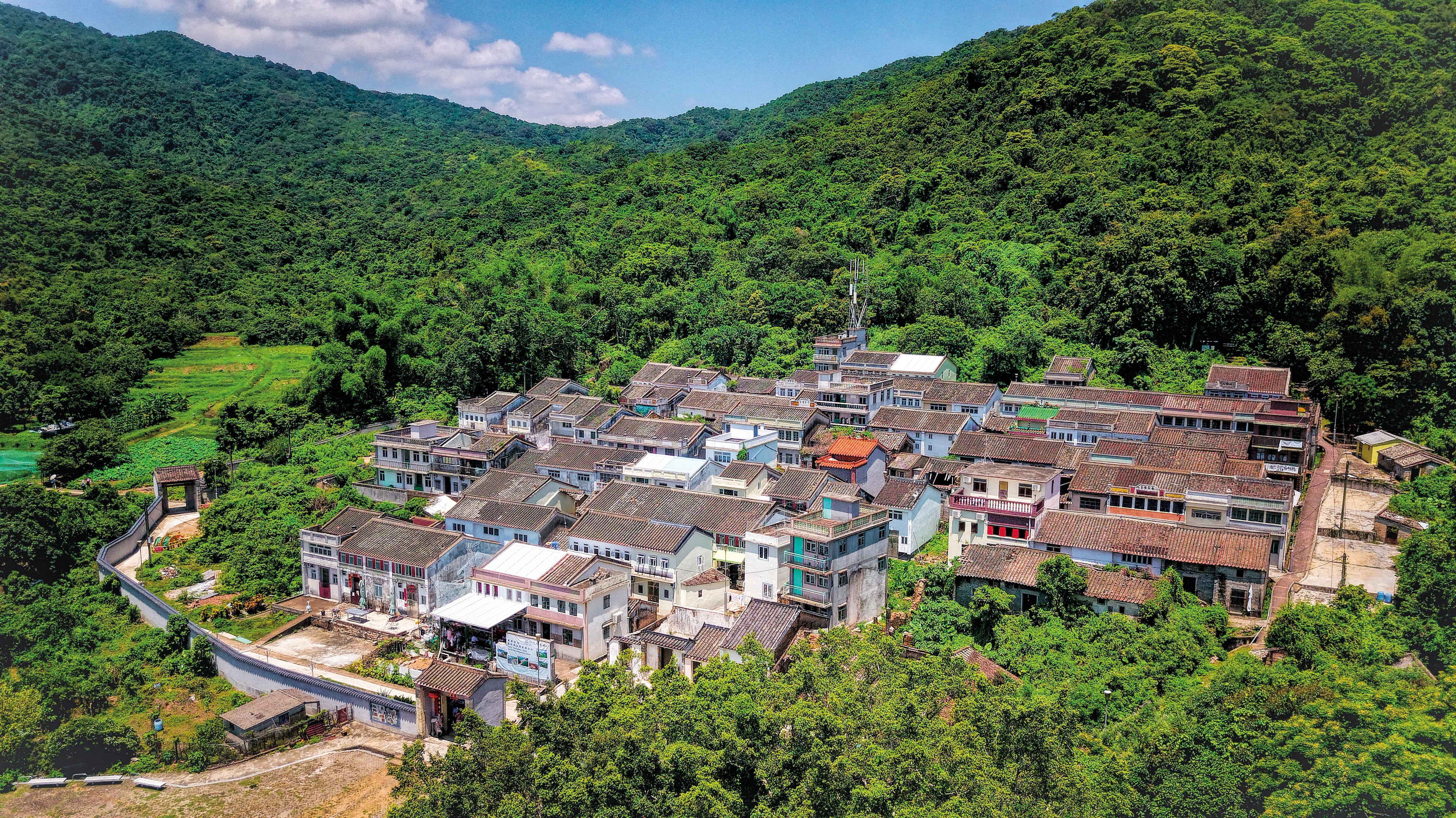 Lai Chi Wo is a wooded wonderland and one of Hong Kong’s best preserved rural settlements