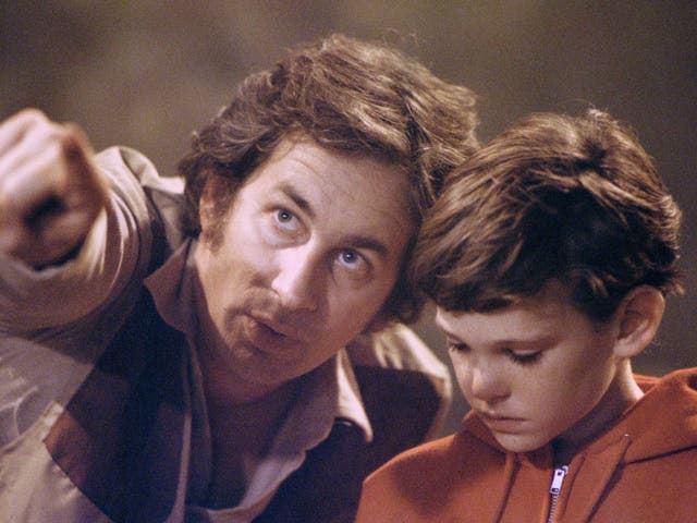 <p>Steven Spielberg directs Henry Thomas on the set of ‘ET’ </p>