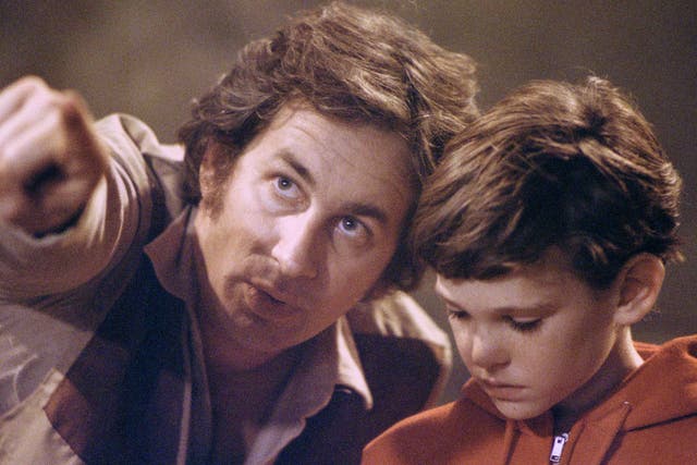 <p>Steven Spielberg directs Henry Thomas on the set of ‘ET’ </p>