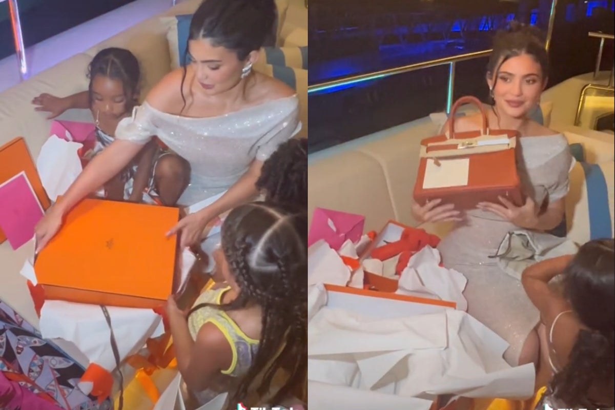 Kris Jenner gifts Kylie rare $100k Hermes Birkin bag for 25th birthday |  The Independent