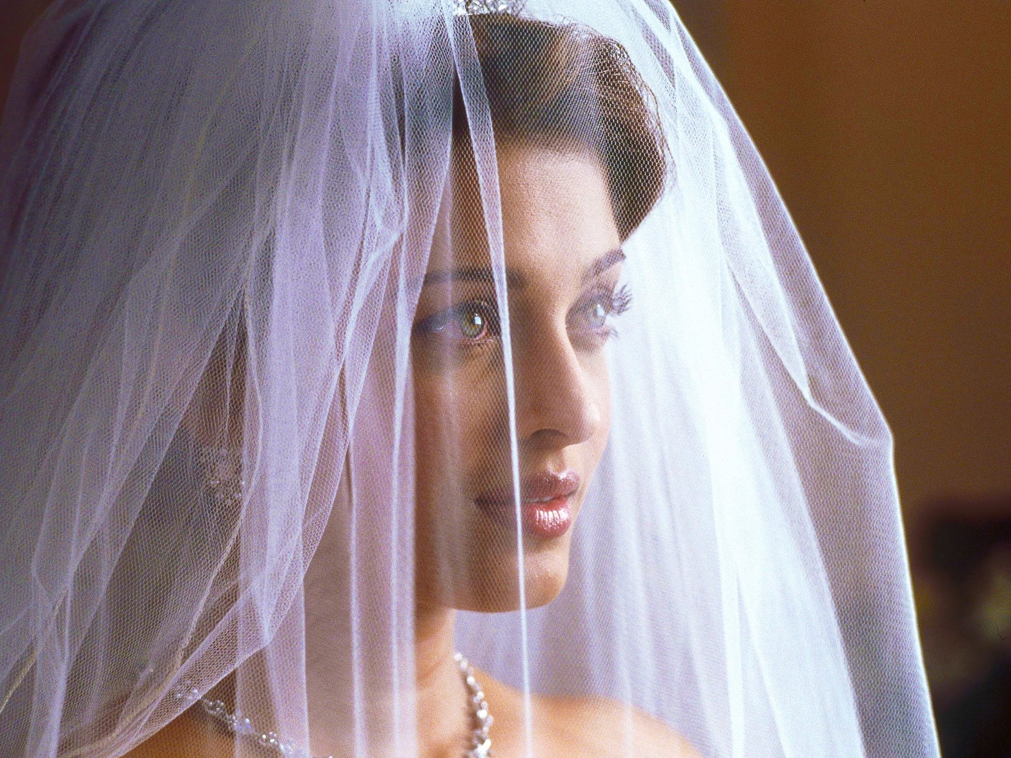Aishwarya Rai in ‘Bride & Prejudice’. In the UK, brides can pay upwards of £1,000 for the most prestigious make-up artists – or those with the biggest online followings