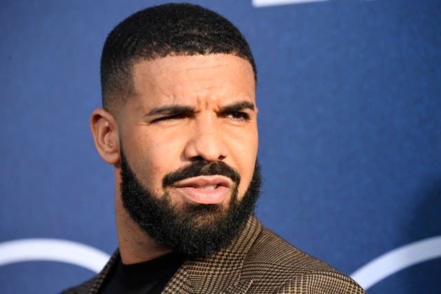 <p>Drake gets face tattoo in honour of mother</p>