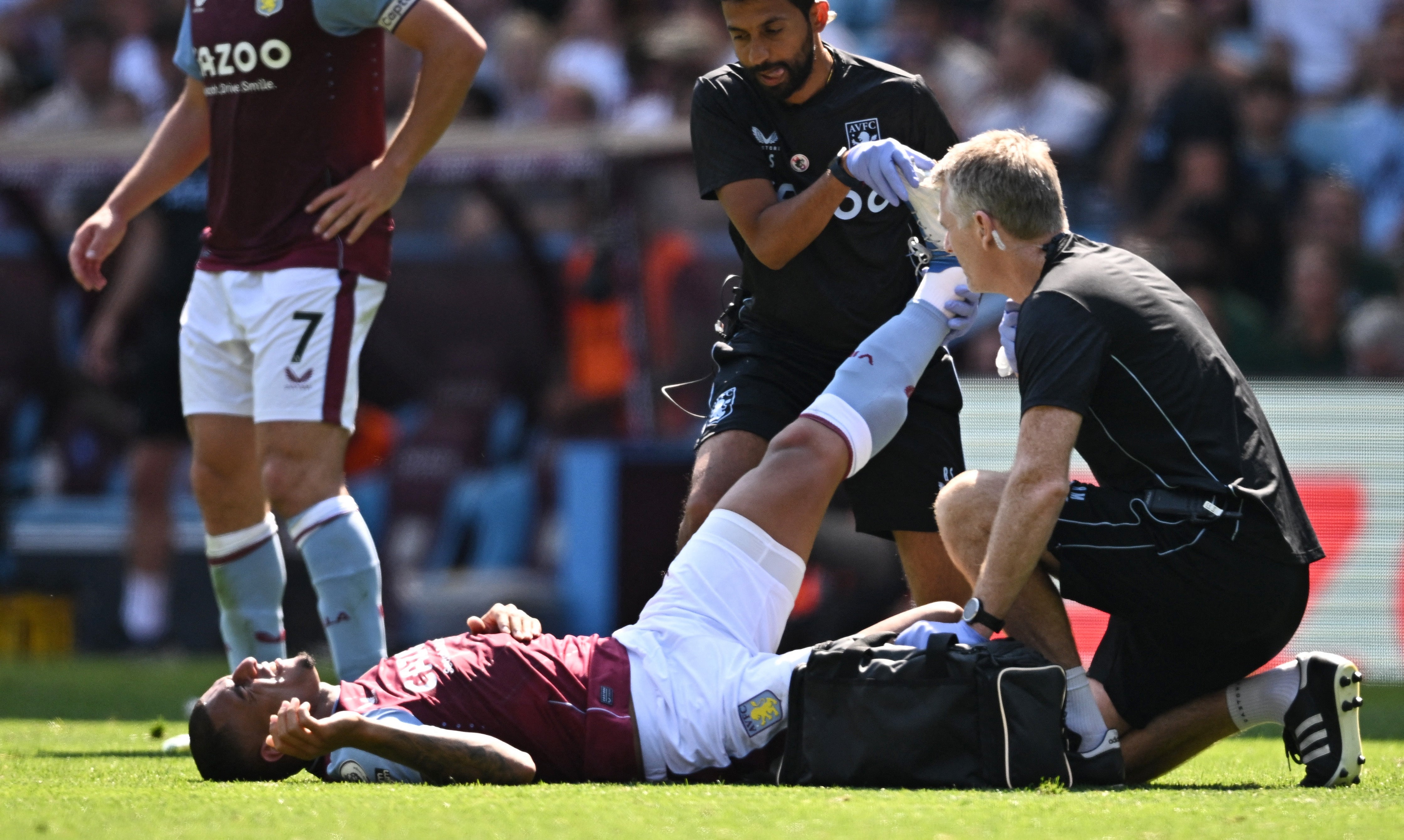 The defender suffered the injury against Everton on Saturday