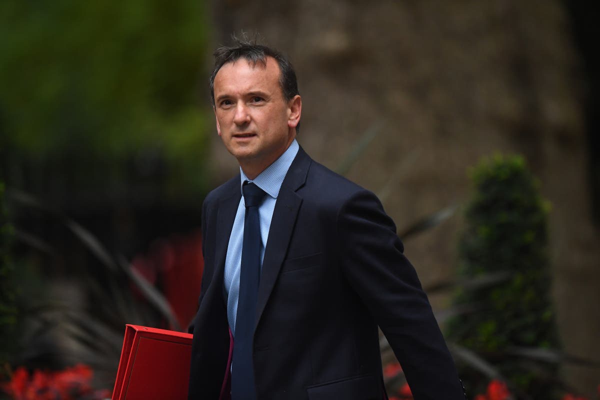 Third Tory MP switches from Sunak camp to back Truss in leadership race