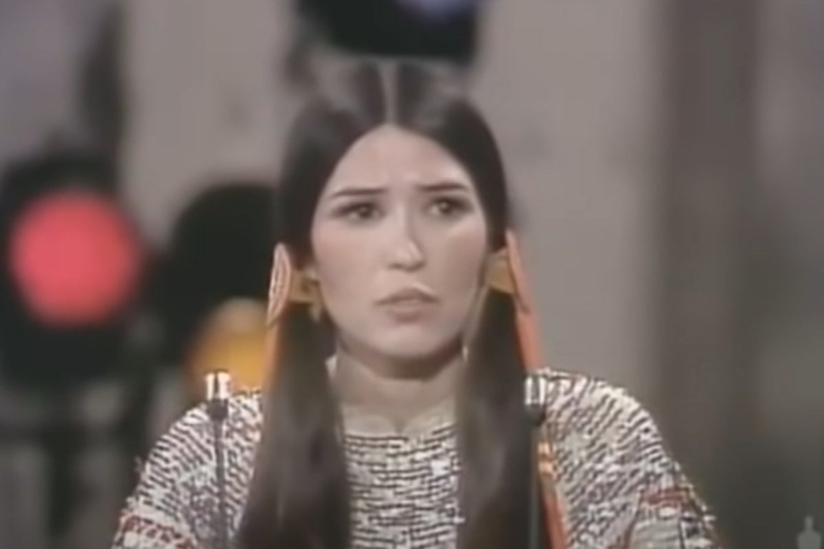 Film academy apologizes to Littlefeather for 1973 Oscars