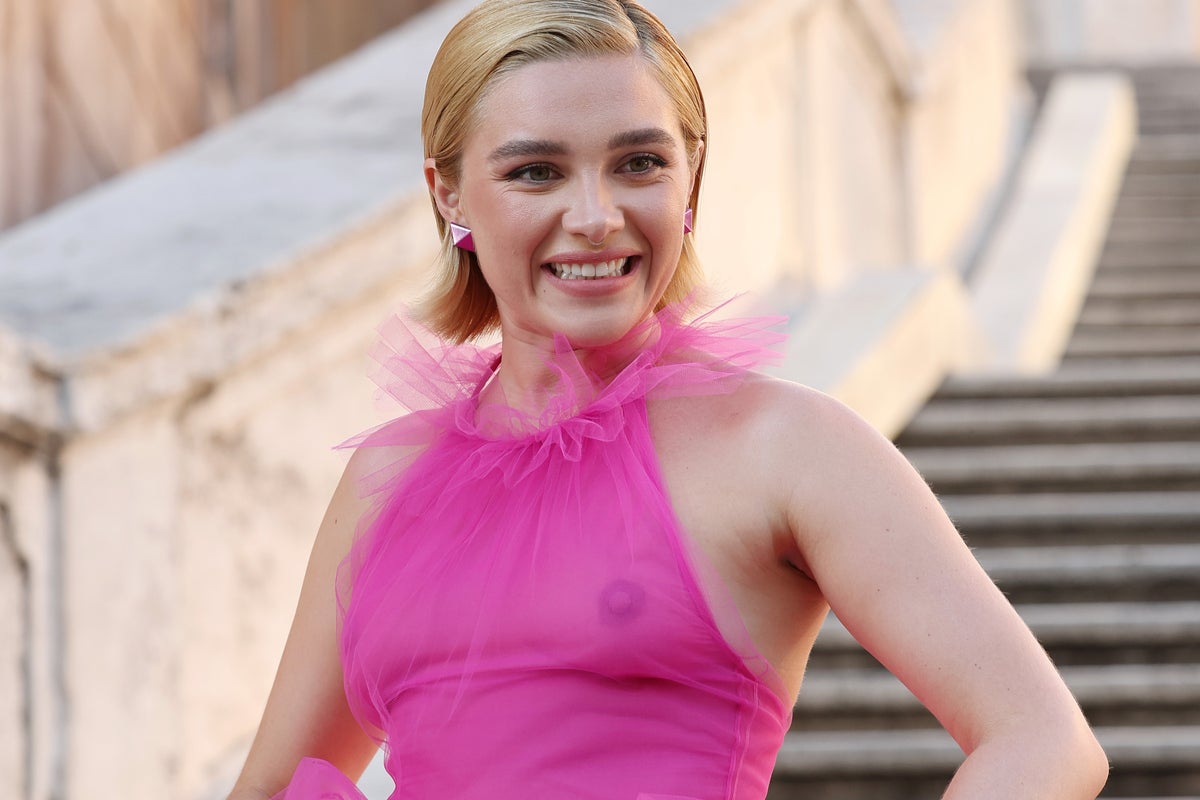 florence pugh boob cut-out dress Florence Pugh Frees the Nipple in Completely Sheer Gold Lace Gown