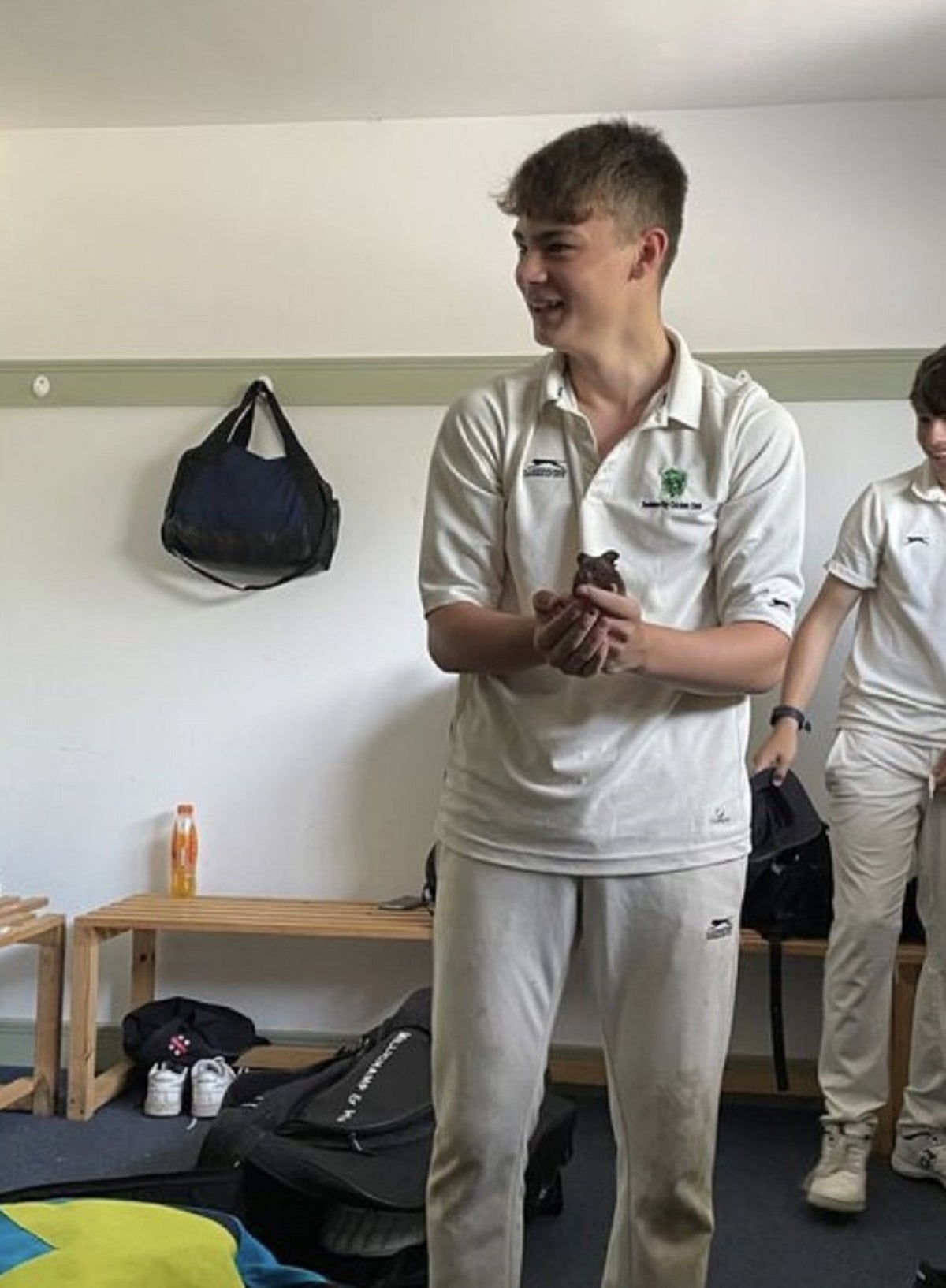 Young cricketer finds furry surprise before cricket match