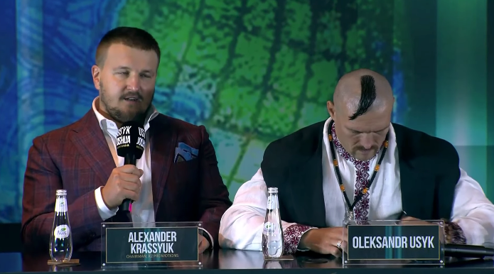 Oleksandr Usyk at the final press conference