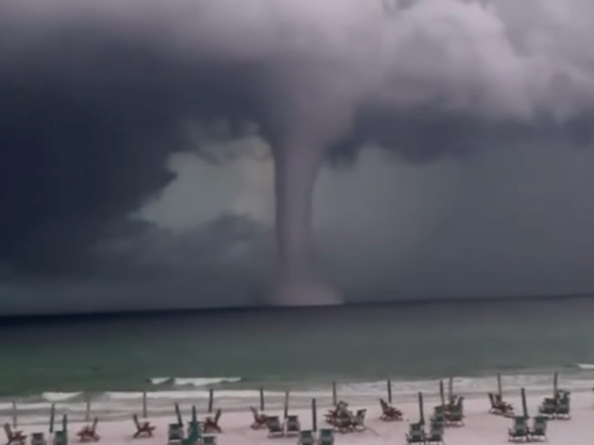 <p>A massive waterspout was seen off the coast of Florida</p>