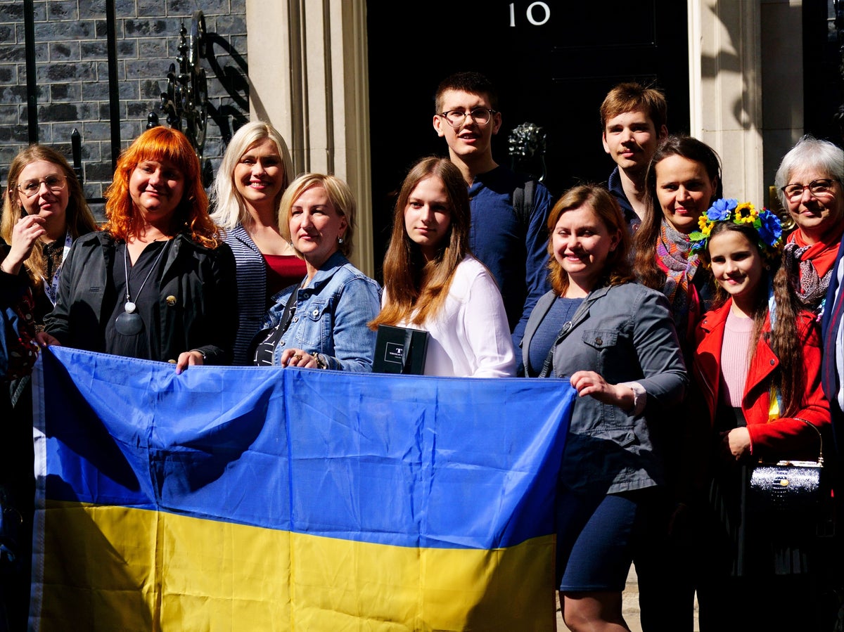 Government urged to double £350 payments for Ukrainian refugee hosts or risk mass homelessness