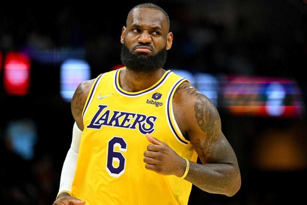 LeBron James to remain a Los Angeles Laker with £80.6m contract ...