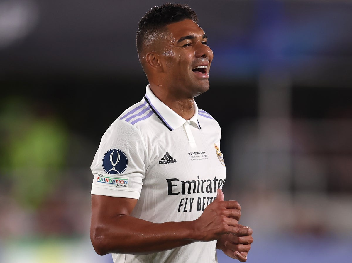 Casemiro: Manchester United close in on €60m transfer for Real Madrid midfielder