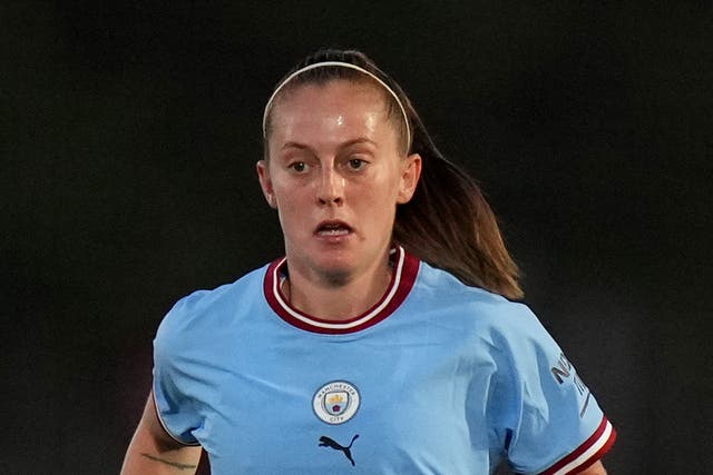 <p>Keira Walsh of Manchester City runs with the ball</p>