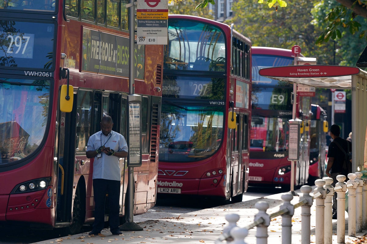 Nouvelles sur le coût de la vie: les chauffeurs de bus londoniens sont les derniers à faire grève pour réclamer une augmentation de salaire