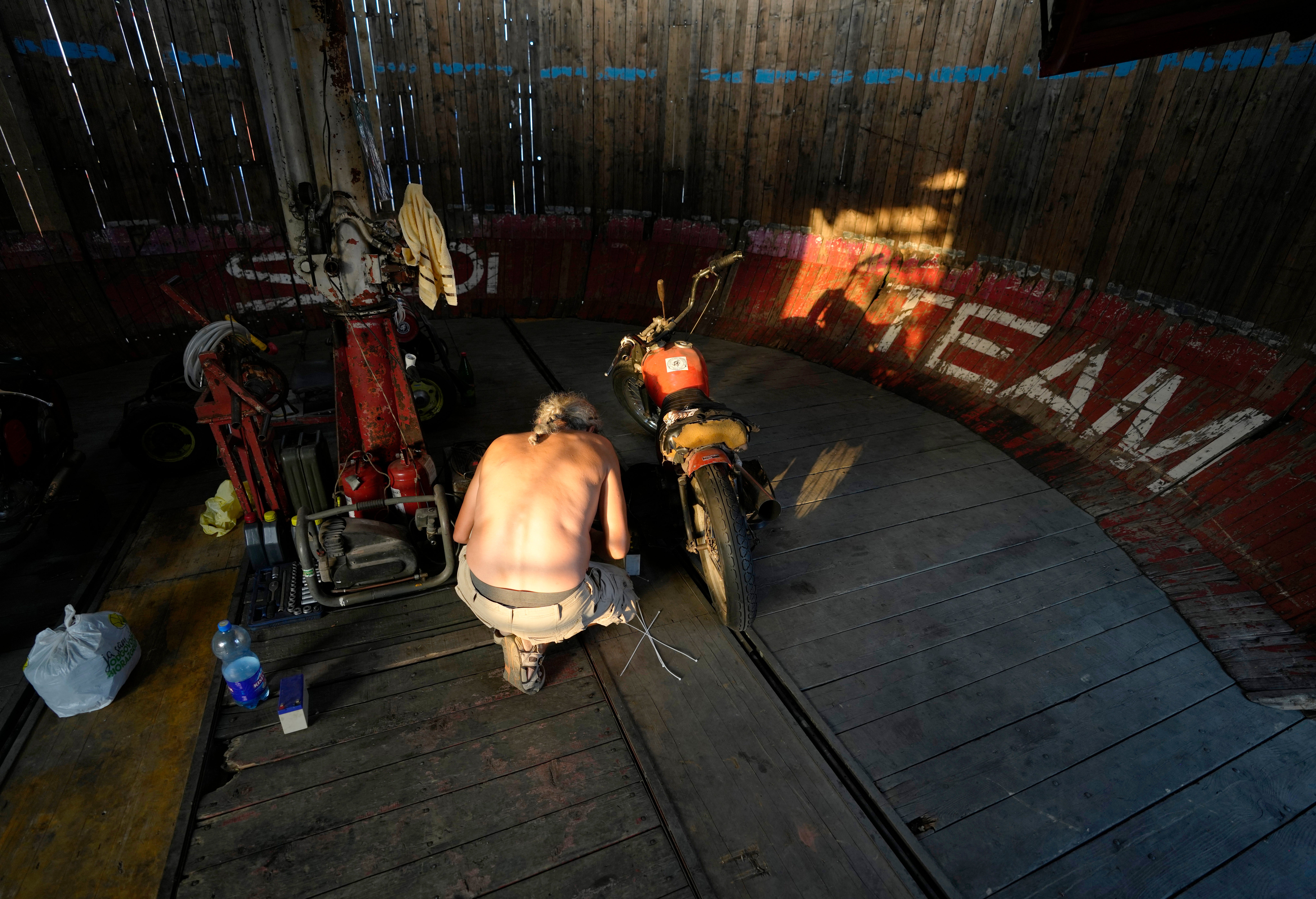 Serbia Wall of Death Photo Gallery