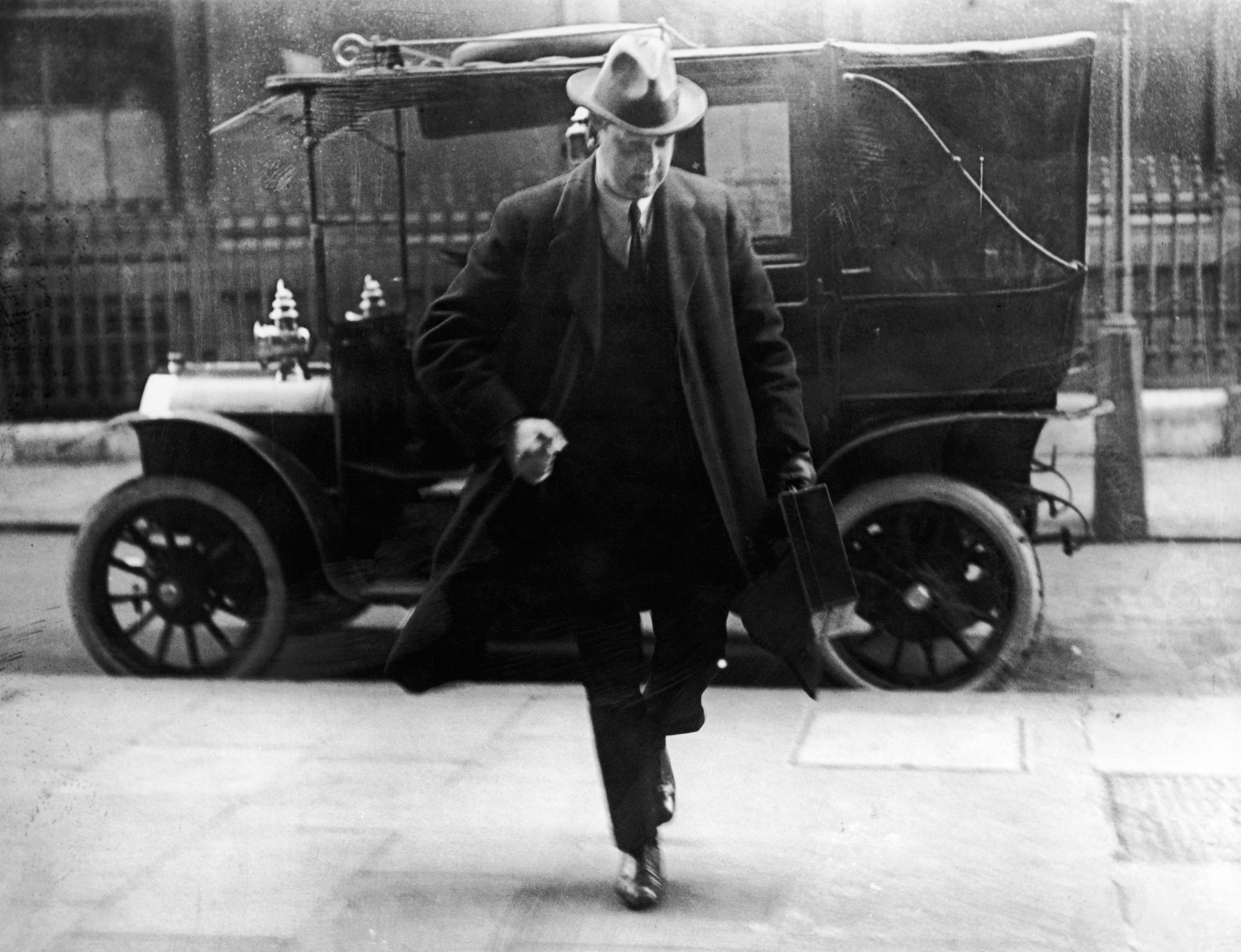 Michael Collins arrives at the Colonial Office, London, in March 192