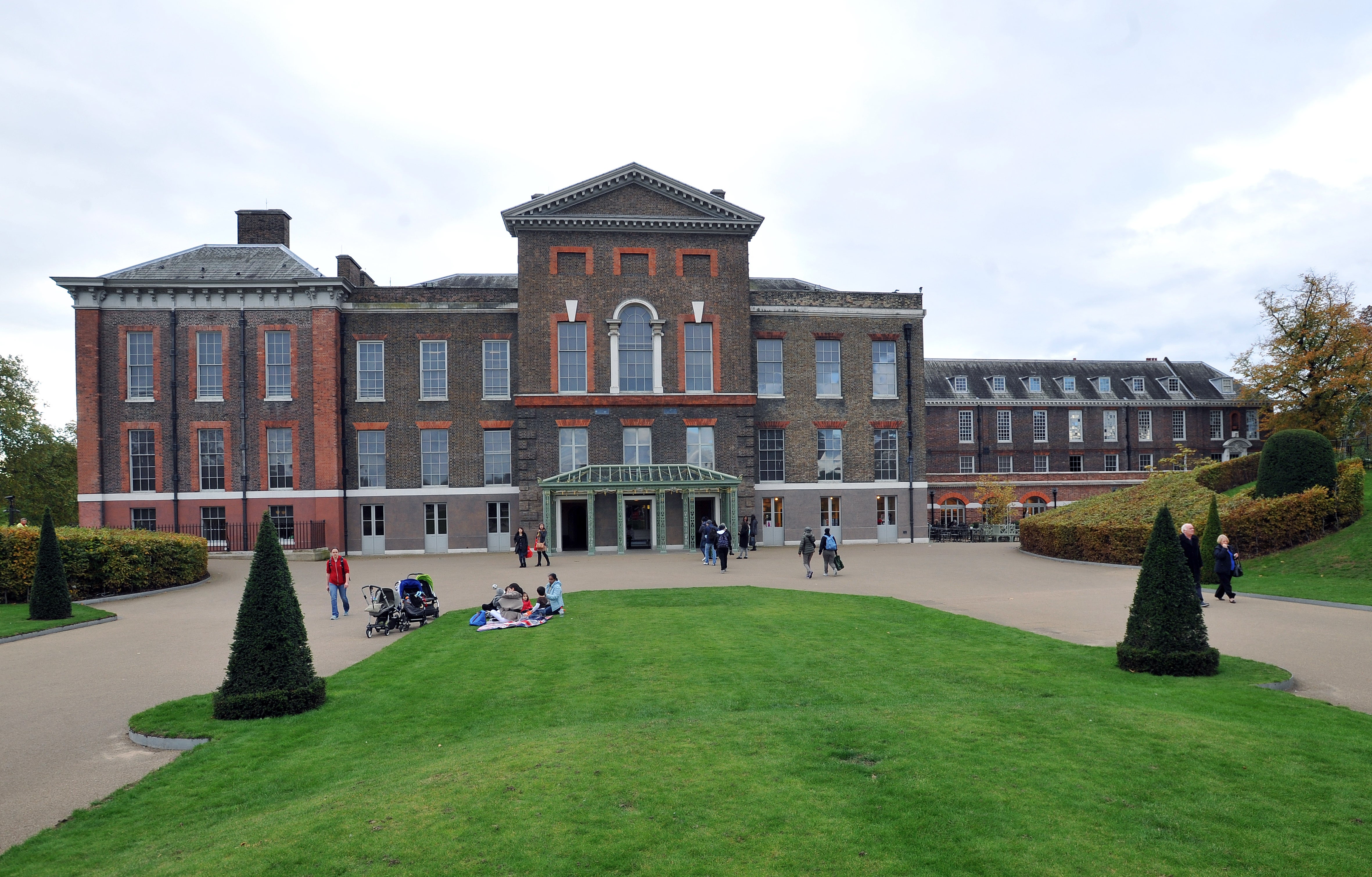 The royal couple’s central London home, Apartment 1A at Kensington Palace, used to belong to Princess Margaret, and remains their official working residence