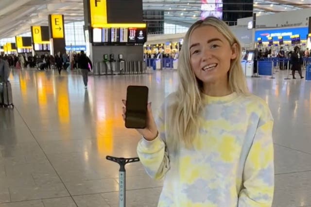 <p>Travel content creator Jade demonstrates the iPhone travel hack on TikTok</p>