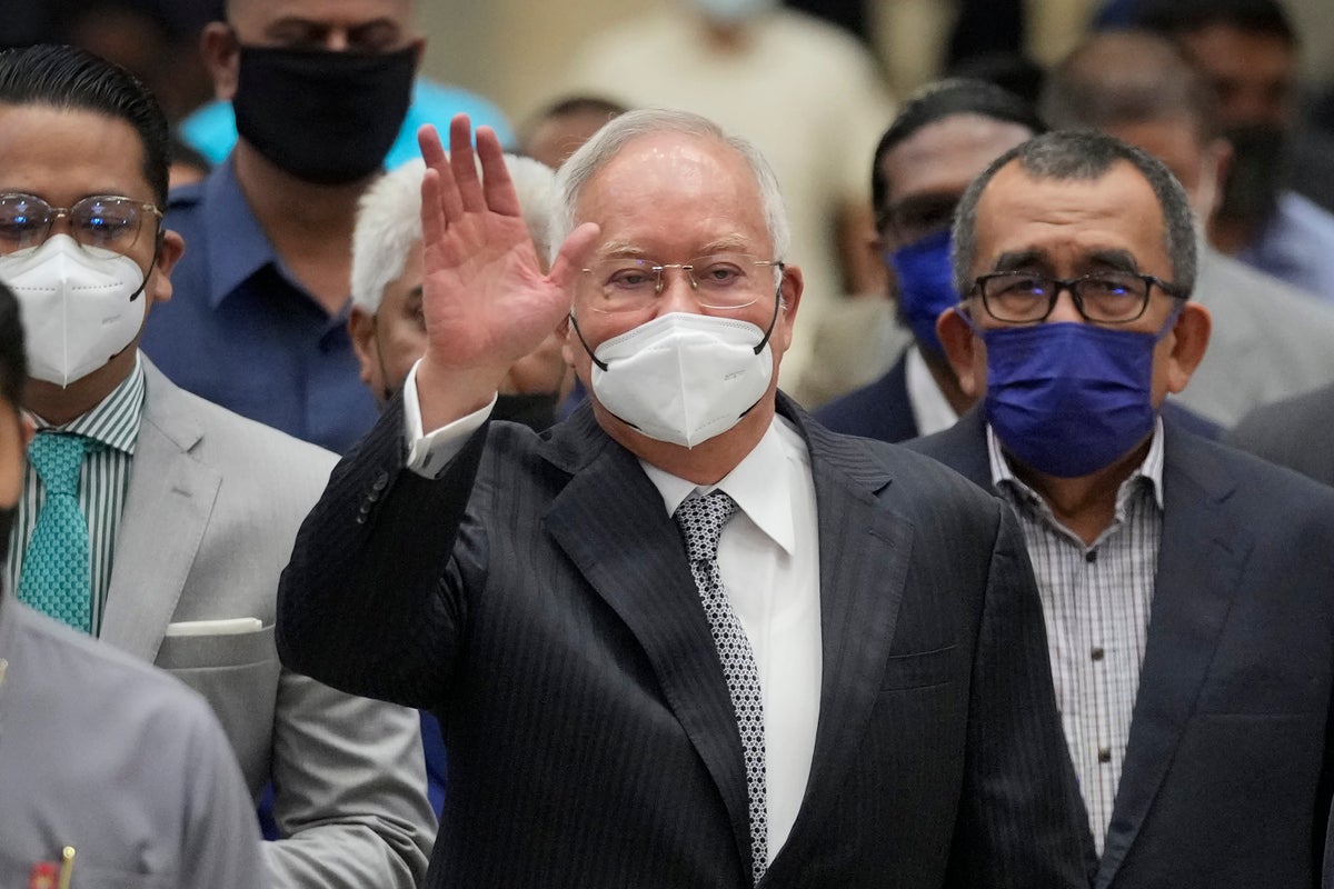 Najib seeks to remove Malaysia’s top judge from graft appeal