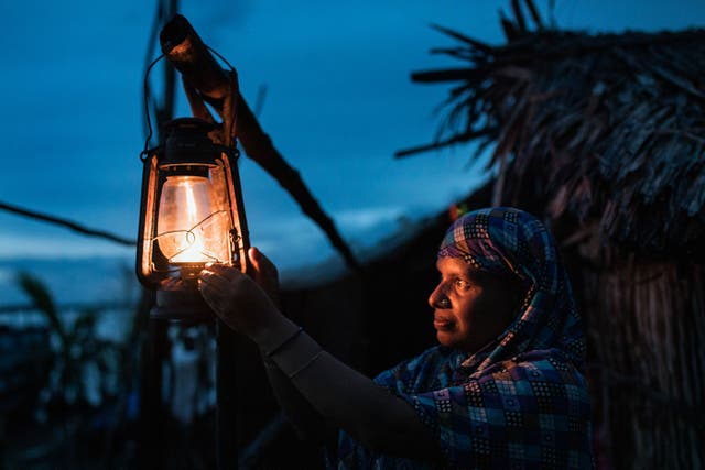 <p>Several homes in Bangladesh are plagued by frequent power cuts amid an electricity crunch  </p>